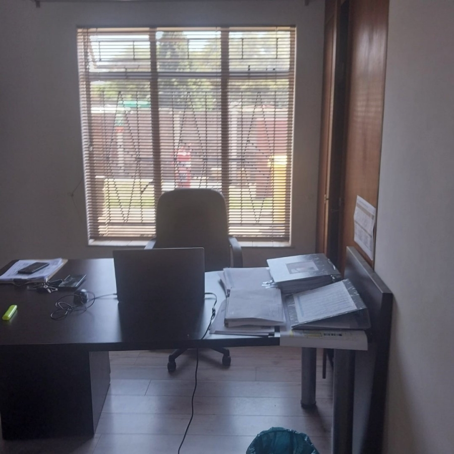 3 Bedroom Property for Sale in Kroonheuwel Free State